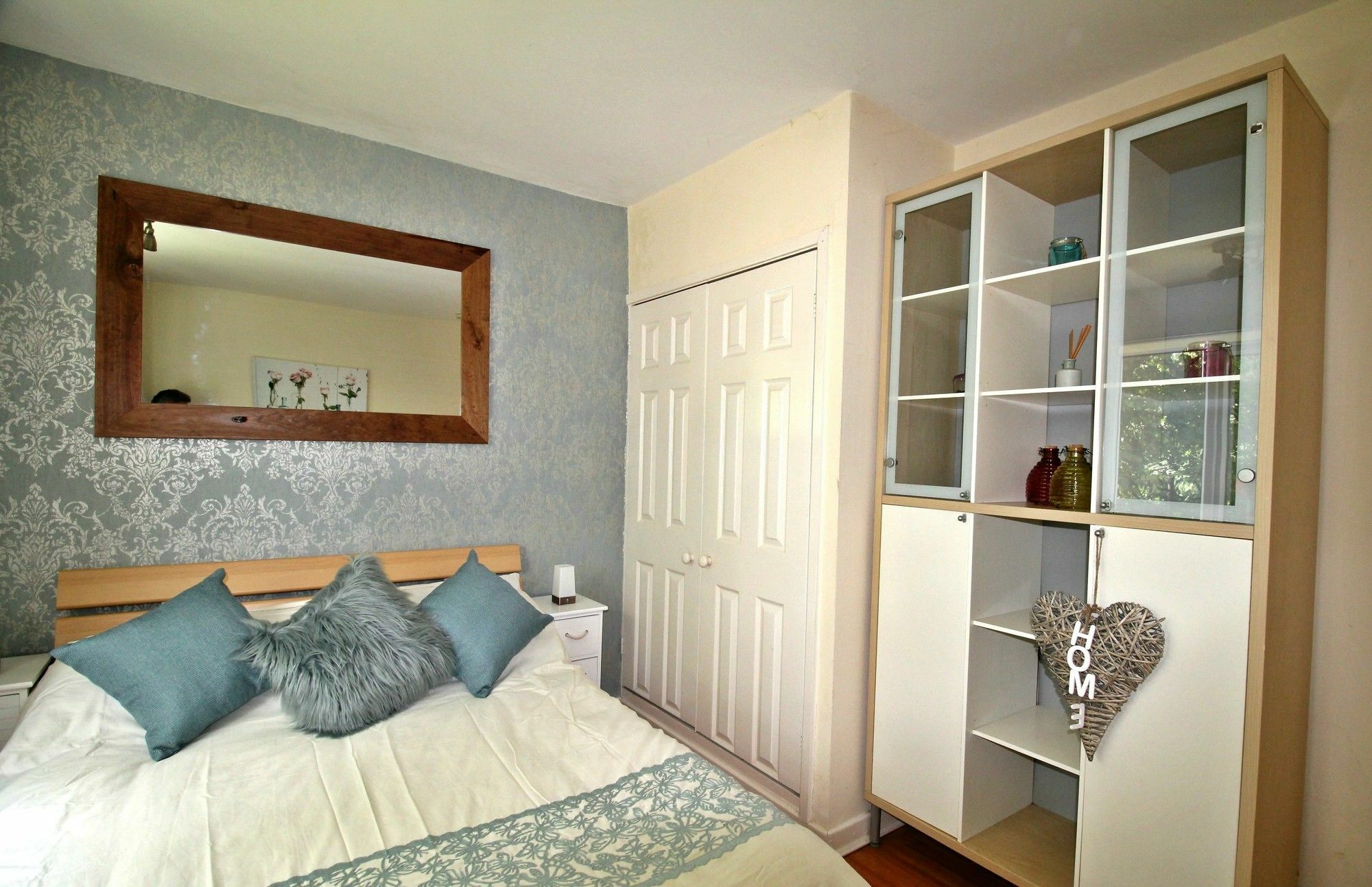 Doncaster - Boswell - Large Balcony Apartment - 2 Double Beds - 2 Bedrooms - Close To Town & Racecourse - Off Street Parking 2 Cars - Fast Wifi Экстерьер фото